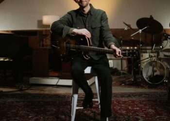 julian-lage-performs-on-the-south-bank