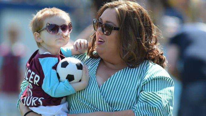 Mum Nikki with West Ham fan Isla