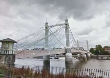 Albert Bridge. Photo from Google