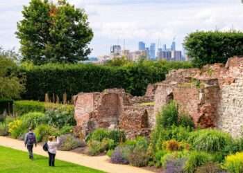 Eltham Palace gardens