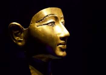 Gold Mask of Sheshonq -Neon World Heritage Exhibitions-