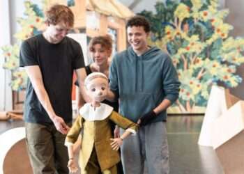 Stan Middleton, Andrea Sadler and Lee Braithwaite in rehearsals for Pinocchio c. Johan Persson