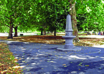 Southwark Park Jabez 
West Memorial. 
Copyright Debra Gosling 2017.