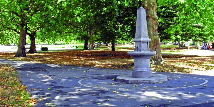 Southwark Park Jabez 
West Memorial. 
Copyright Debra Gosling 2017.