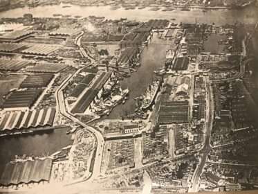 Surrey Commercial Docks. Credit: The Rotherhithe Picture Research Library