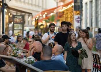 Al-fresco dining