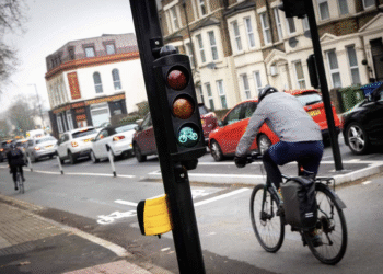 Cycleway 4 - the stretch along Lower Road. Credit: TfL